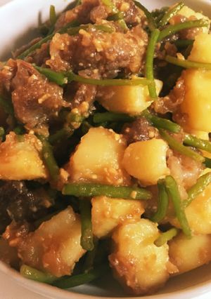 豚肉とニンニクの芽、新ジャガの味噌炒め-レシピのメイン写真