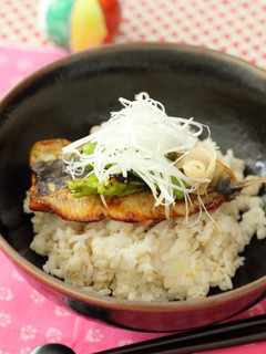 フライパンで作るこんがり鰯の蒲焼丼-レシピのメイン写真