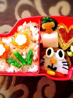 ドラえもんハンバーグ弁当-レシピのメイン写真