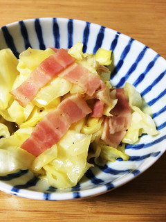 簡単キャベツとベーコンのバター風炒め煮!-レシピのメイン写真
