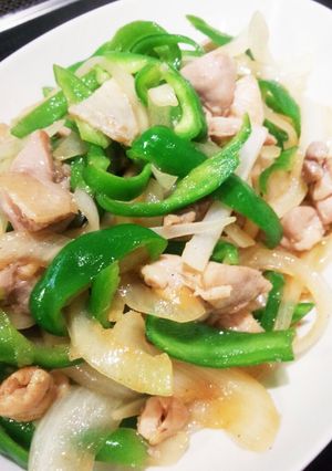鶏肉と新玉ねぎとピーマン炒め-レシピのメイン写真