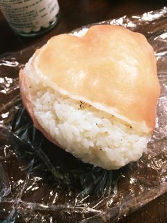 簡単 生ハムおにぎり-レシピのメイン写真