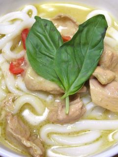タイカレー缶で 簡単ぶっかけ冷やしうどん-レシピのメイン写真
