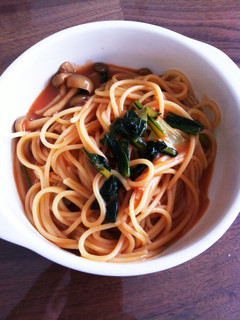 小松菜としめじのトマトジュースパスタ-レシピのメイン写真