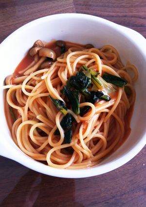 小松菜としめじのトマトジュースパスタ-レシピのメイン写真