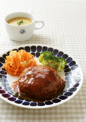 レンジで手軽！ハンバーグとキャロットラペ-レシピのメイン写真
