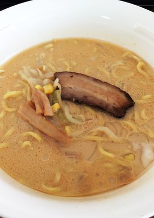 ココナツオイルが合う！豆乳味噌ラーメン-レシピのメイン写真