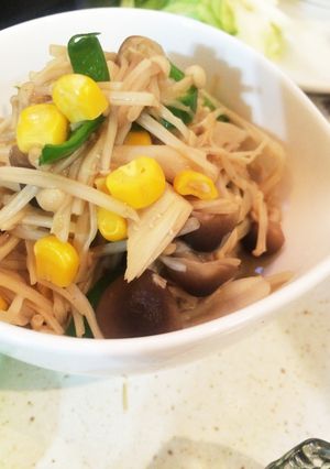 ゴマ香る☆キノコとコーンの和え物-レシピのメイン写真