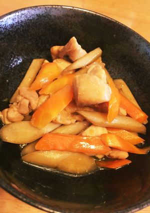 鶏モモ肉と人参ごぼうの香ばし甘辛炒め-レシピのメイン写真
