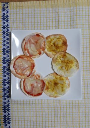 ☺超簡単!オーブンで餃子の皮ピザ!☺-レシピのメイン写真