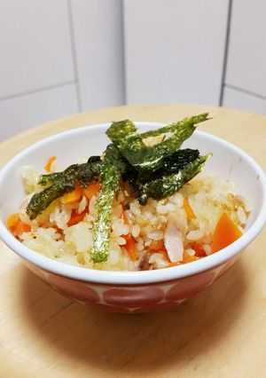 ツナ缶とにんじんの炊き込みご飯-レシピのメイン写真