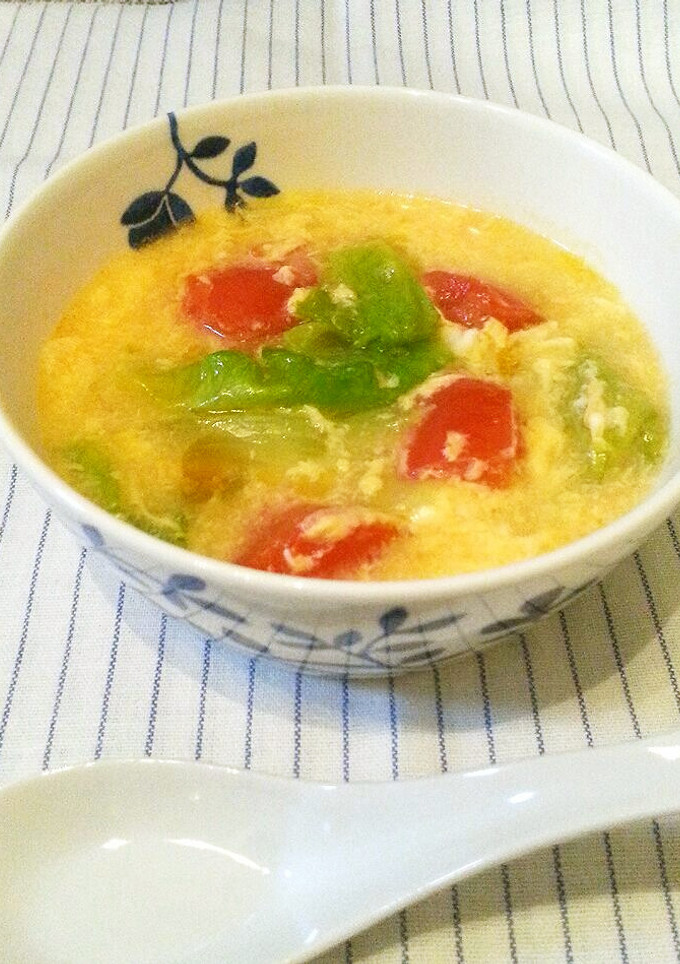 トマトとレタスのふわふわたまごスープ-レシピのメイン写真