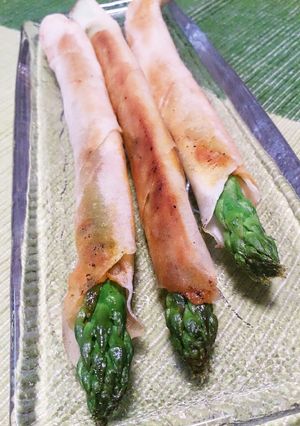 アスパラとチータラのイタリアン焼き春巻き-レシピのメイン写真