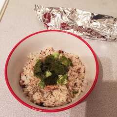 รูปของ 簡単！オイルサーディンで炊き込み御飯！