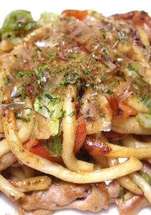 バルサミコが決め手！ 焼きうどん-レシピのメイン写真