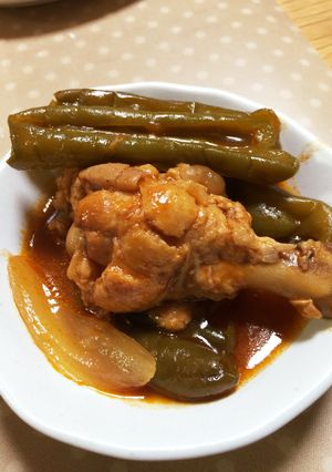 簡単！手羽元とピーマンのケチャップ煮-レシピのメイン写真