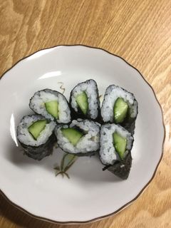 細巻き(きゅうり巻き)-レシピのメイン写真