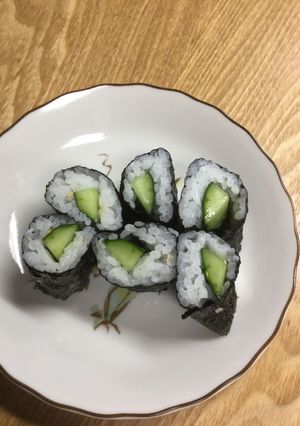 細巻き(きゅうり巻き)-レシピのメイン写真