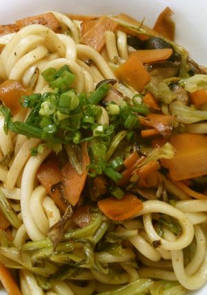 簡単 ランチに 焼きうどん 中華風 塩味-レシピのメイン写真