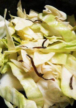 わが家の簡単♬適当♪おつまみキャベツ♡-レシピのメイン写真