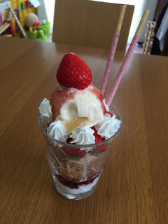 ヨーグルトパフェ-レシピのメイン写真