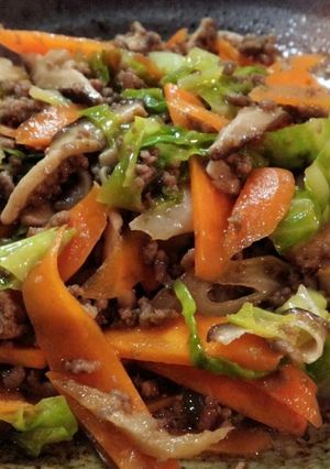 お吸い物の素で♪ラクして美味しい野菜炒め-レシピのメイン写真