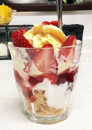 重ねるだけ★可愛い苺パフェ-レシピのメイン写真