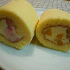 รูปของ ロールケーキ生地でロールケーキアイス！