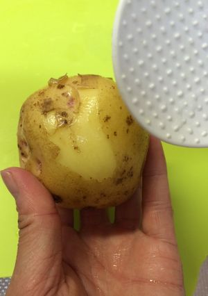 ☺︎つぶつぶしゃもじで新じゃが皮むき☺︎-レシピのメイン写真