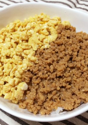 簡単そぼろご飯♪お弁当にもピッタリ☆-レシピのメイン写真
