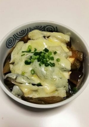 簡単ヘルシー！茄子と揚出豆腐のチーズ焼き-レシピのメイン写真
