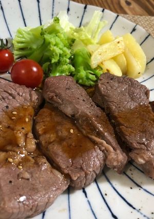 安いステーキ肉を極上の柔らかさ、味に-レシピのメイン写真