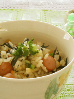 簡単☆ウィンナー入りひじきの炊き込みご飯-レシピのメイン写真