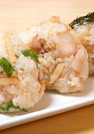 ポン酢風味で美味しい豚と筍のおにぎり-レシピのメイン写真