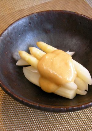 ホワイトアスパラの味噌マヨソース添え-レシピのメイン写真