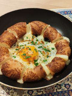 シミットと目玉焼き❀トルコ料理-レシピのメイン写真