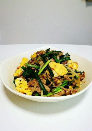 豚肉とニラと卵のオイスターソース炒め-レシピのメイン写真