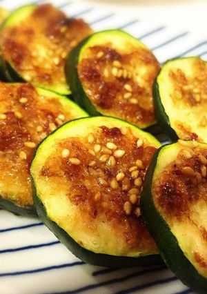 夏はコレ！簡単ズッキーニの麺つゆマヨ焼き-レシピのメイン写真