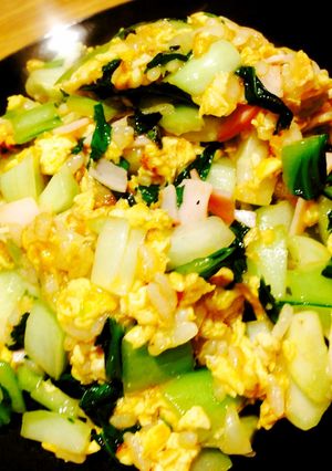 チンゲン菜たっぷり炒飯！香味ペーストで！-レシピのメイン写真