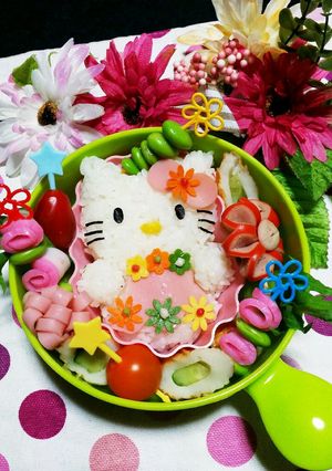 キャラ弁キティちゃん( v^-゜)♪-レシピのメイン写真
