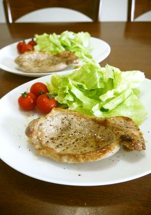 味付けは【塩・胡椒】簡単！ポークソテー♪-レシピのメイン写真
