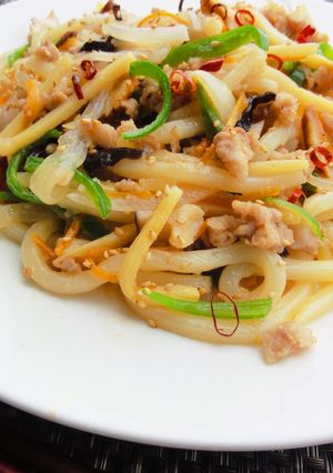 サッと炒めてチャプチェ皿うどん♪-レシピのメイン写真