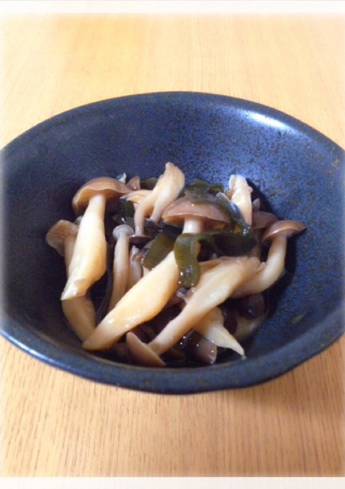 残っただし昆布で♪簡単きのこの醤油煮-レシピのメイン写真