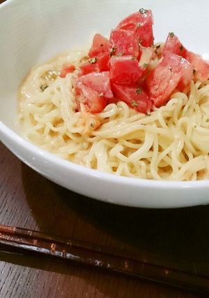 マルちゃん冷麺で、ごまトマト豆乳冷麺♪-レシピのメイン写真