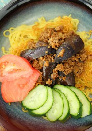 茄子とピリ辛✸肉味噌の焼き麺-レシピのメイン写真