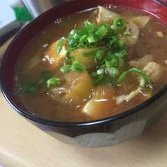 トロトロ玉ねぎとナスの豚汁-レシピのメイン写真