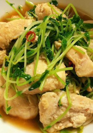 豆苗のナンプラー炒め〜タイ空芯菜炒め風〜-レシピのメイン写真