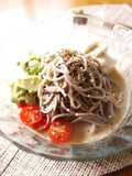 豆腐入り豆乳だれのぶっかけ蕎麦（素麺）