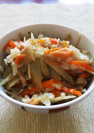 なんちゃって糸こんにゃく米で炊き込みご飯-レシピのメイン写真