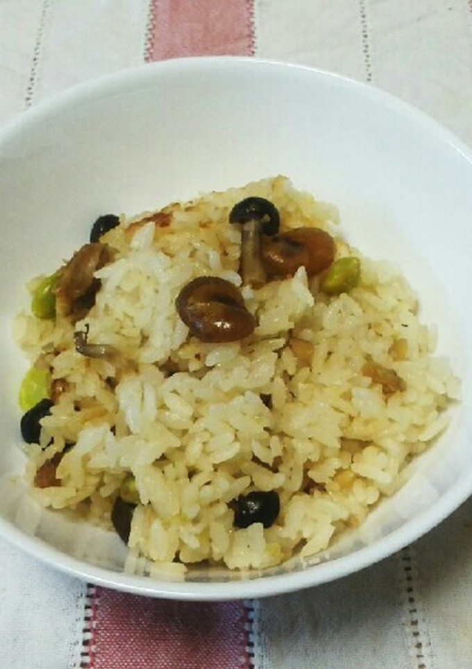 いかり豆と枝豆の炊き込みご飯-レシピのメイン写真